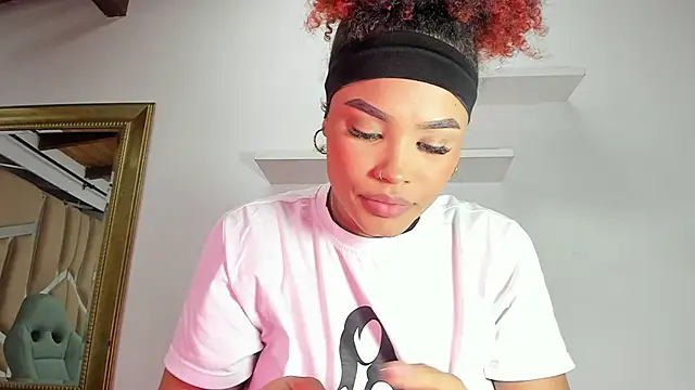 Snapshot of naia_blessed chatting on 02.19.25 naia blessed online show from 02.19.25