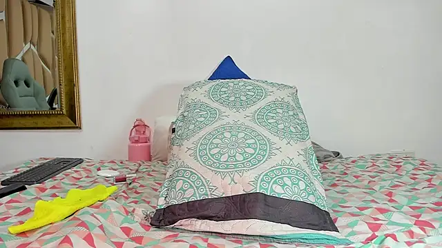 Snapshot of naia_blessed chatting on 03.18.25 naia blessed online show from 03.18.25