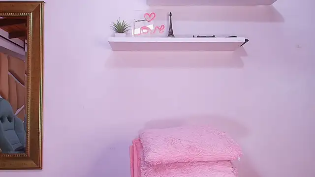 Snapshot of naia_blessed chatting on 09.11.25 naia blessed online show from 09.11.25