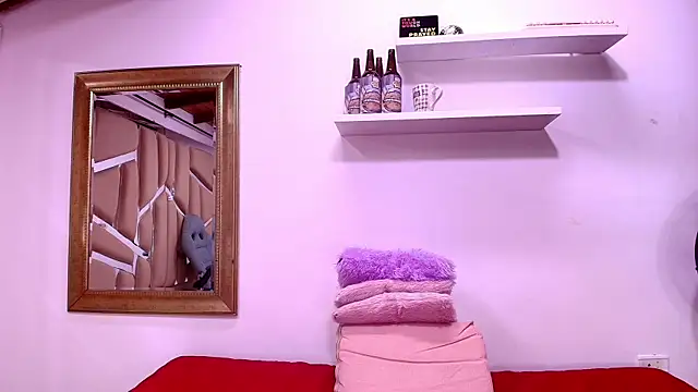 Snapshot of naia_blessed chatting on 09.29.25 naia blessed online show from 09.29.25