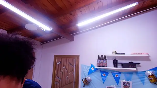 Snapshot of naia_blessed chatting on 10.04.25 naia blessed online show from 10.04.25