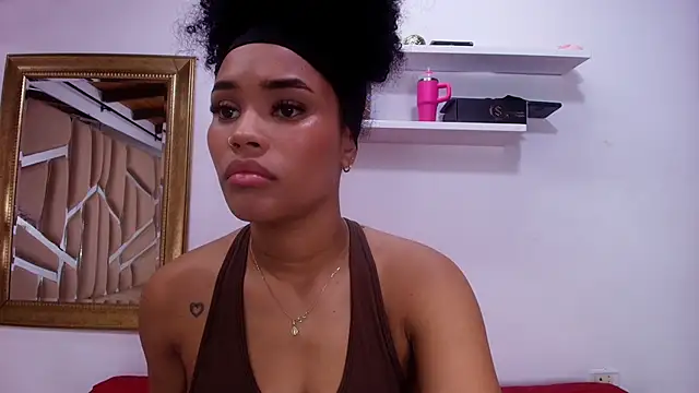 Snapshot of naia_blessed chatting on 10.09.25 naia blessed online show from 10.09.25