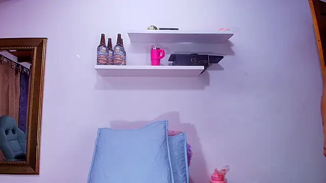 Snapshot of naia_blessed chatting on 10.11.25 naia blessed online show from 10.11.25