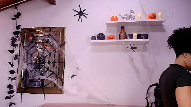 Snapshot of naia_blessed chatting on 10.14.25 naia blessed online show from 10.14.25