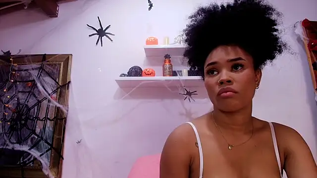 Snapshot of naia_blessed chatting on 10.17.25 naia blessed online show from 10.17.25