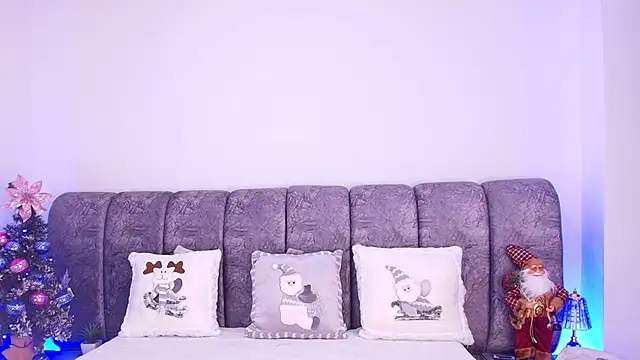 Snapshot of naia_blessed chatting on 12.15.25 naia blessed online show from 12.15.25