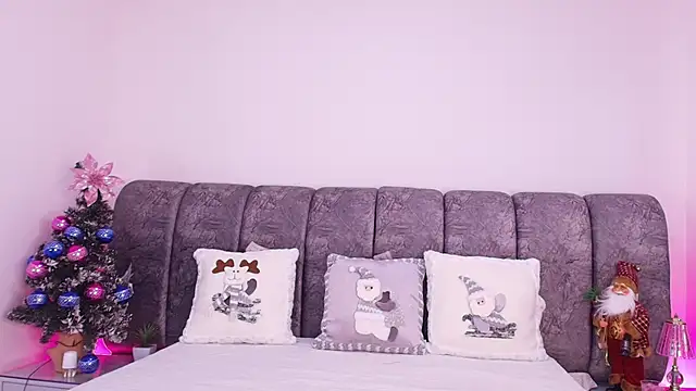 Snapshot of naia_blessed chatting on 12.22.25 naia blessed online show from 12.22.25