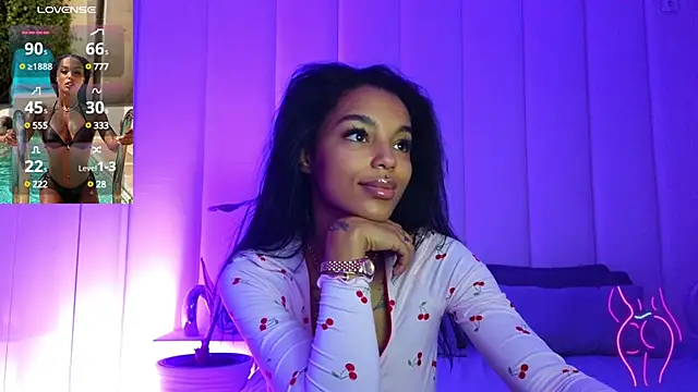 Snapshot of KimiBrown chatting on 12.31.24 KimiBrown online show from 12.31.24