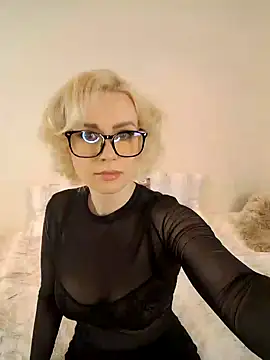 AureliaDoux online show from 02.03.25