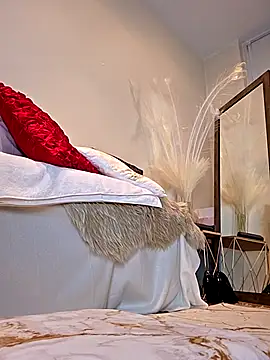 AureliaDoux online show from 10.01.25