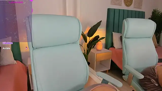 amy-thomson1 online show from 10.27.25