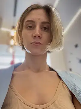 Feral berry 8133 online show from 01.04.25