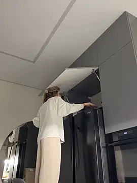 Feral berry 8133 online show from 09.13.25