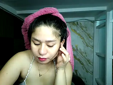 Mia 2022 online show from 12.03.25