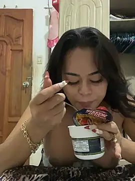 Thalia Cambridge online show from 01.01.25