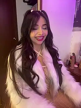 Snapshot of KateLatorre chatting on 01.24.25 KateLatorre online show from 01.24.25