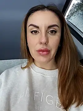 Snapshot of Kalli_Fornia chatting on 12.17.24 Kalli Fornia online show from 12.17.24