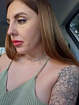 Snapshot of Kalli_Fornia chatting on 02.27.25 Kalli Fornia online show from 02.27.25