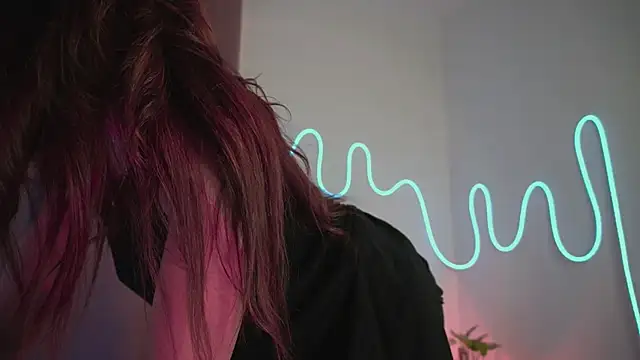 HannaMoom online show from 12.17.24