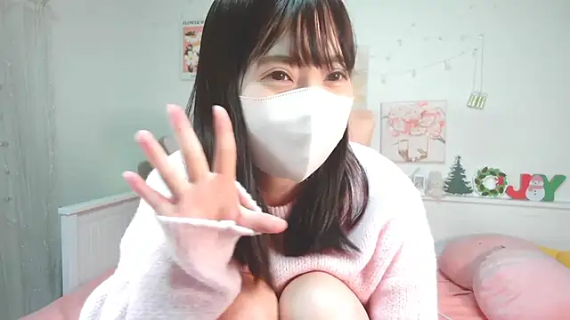 MOMO ROSE online show from 12.21.24