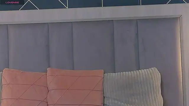 EmyLaveau online show from 11.11.25