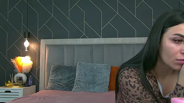 EmyLaveau online show from 04.10.26