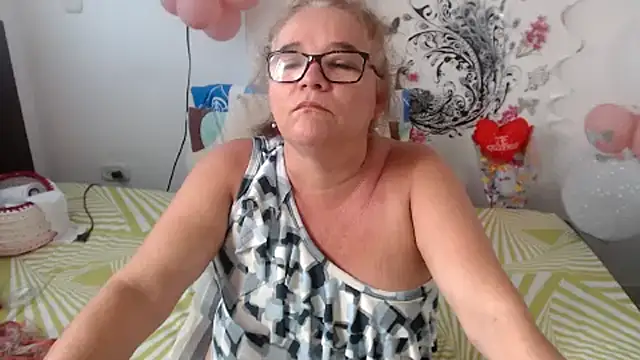 Snapshot of selenax2023 chatting on 02.25.25 selenax2023 online show from 02.25.25