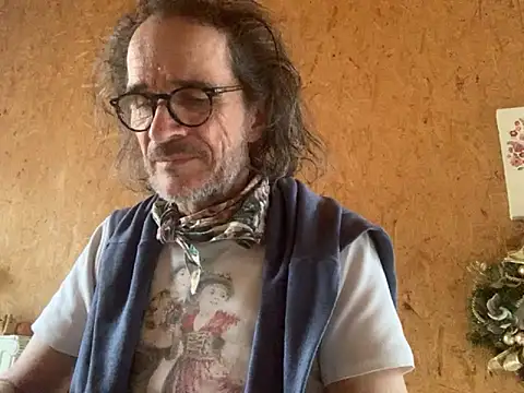 Snapshot of GioApri chatting on 01.17.26 GioApri online show from 01.17.26