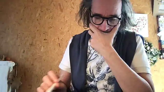 Snapshot of GioApri chatting on 03.06.26 GioApri online show from 03.06.26