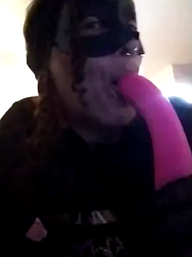 Snapshot of Sluttycatwomen chatting on 07.13.26 Sluttycatwomen online show from 07.13.26