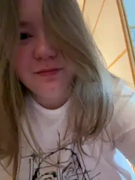 remirann  online show from 12.25.24