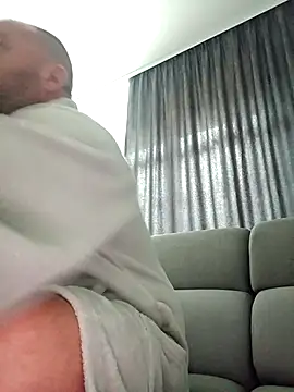 Adry1986 online show from 09.17.25