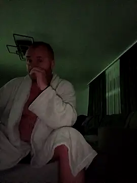 Adry1986 online show from 10.30.25