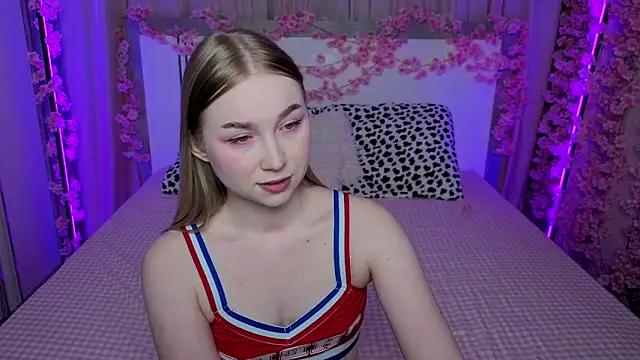 Snapshot of LilyStarlight chatting on 04.26.26 LilyStarlight online show from 04.26.26