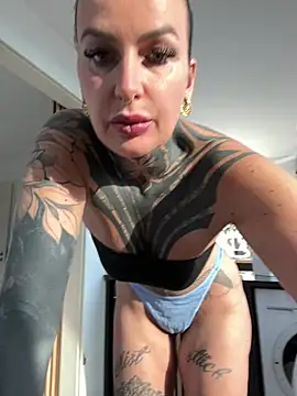 Snapshot of InkedBiitch chatting on 05.02.26 InkedBiitch online show from 05.02.26