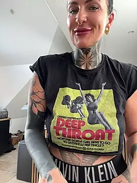 Snapshot of InkedBiitch chatting on 05.24.26 InkedBiitch online show from 05.24.26