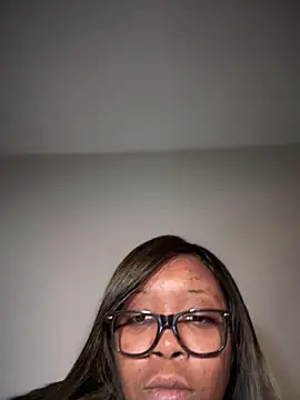 NikkiNoelanii online show from 12.15.24