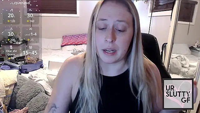 Snapshot of ursluttygf chatting on 12.22.24 ursluttygf online show from 12.22.24