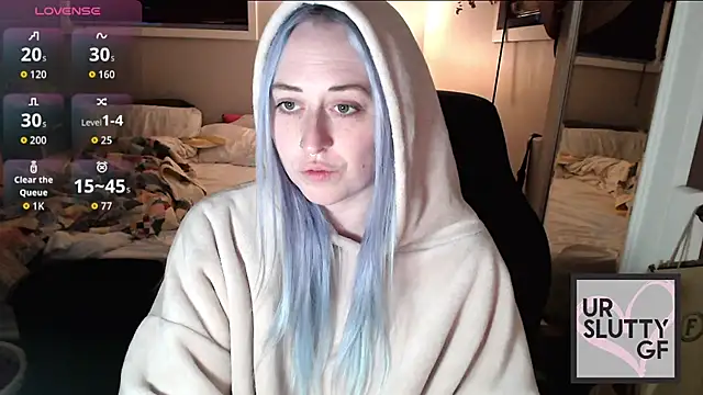 Snapshot of ursluttygf chatting on 12.13.25 ursluttygf online show from 12.13.25