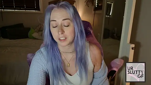 Snapshot of ursluttygf chatting on 05.31.26 ursluttygf online show from 05.31.26