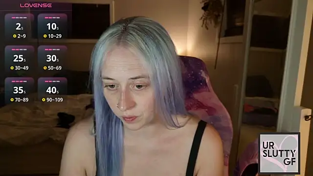 Snapshot of ursluttygf chatting on 06.11.26 ursluttygf online show from 06.11.26