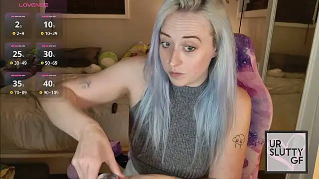 Snapshot of ursluttygf chatting on 07.03.26 ursluttygf online show from 07.03.26