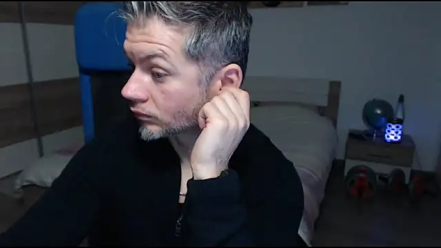 RobbyShawz online show from 02.14.25