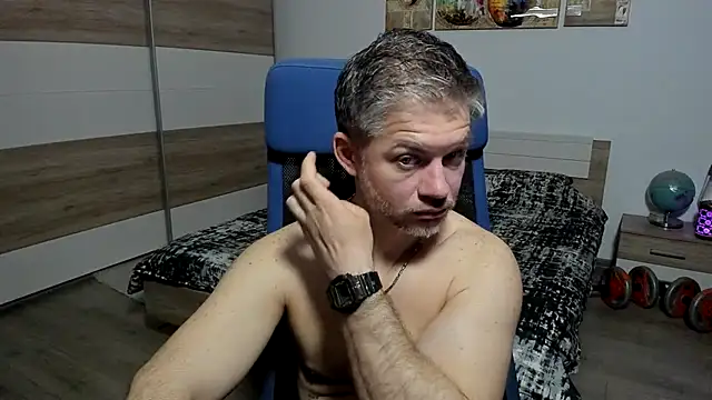 Snapshot of RobbyShawz chatting on 04.24.26 RobbyShawz online show from 04.24.26