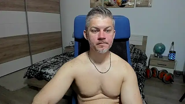 Snapshot of RobbyShawz chatting on 05.06.26 RobbyShawz online show from 05.06.26