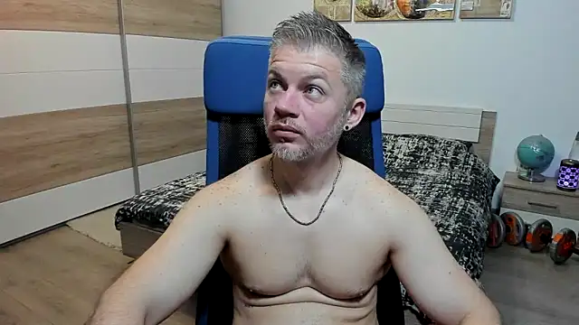 Snapshot of RobbyShawz chatting on 05.09.26 RobbyShawz online show from 05.09.26
