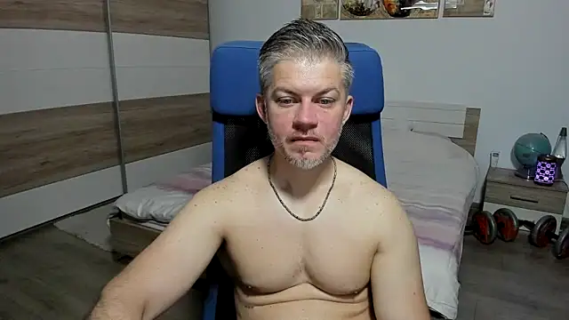 Snapshot of RobbyShawz chatting on 05.27.26 RobbyShawz online show from 05.27.26