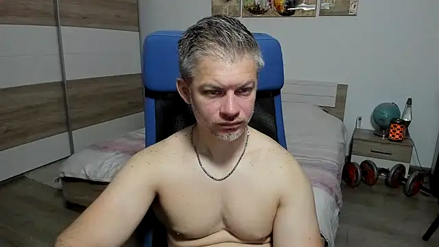 Snapshot of RobbyShawz chatting on 06.01.26 RobbyShawz online show from 06.01.26