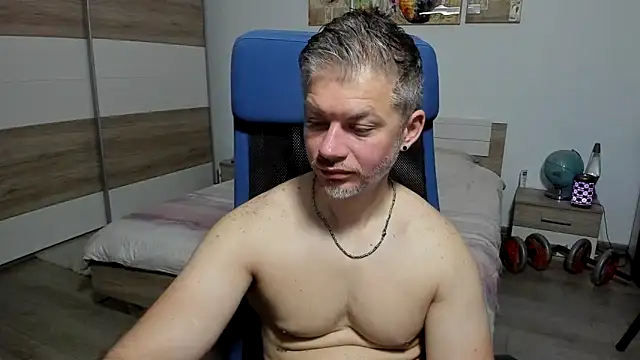 Snapshot of RobbyShawz chatting on 06.02.26 RobbyShawz online show from 06.02.26