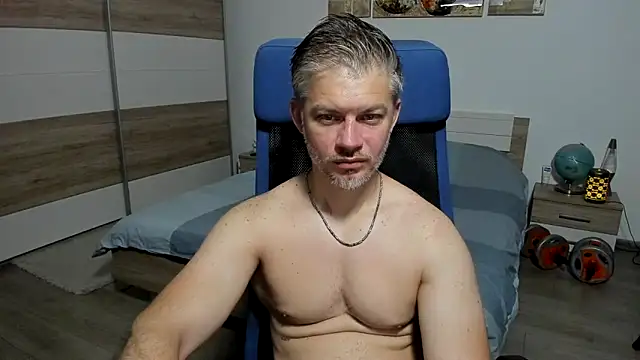 Snapshot of RobbyShawz chatting on 06.11.26 RobbyShawz online show from 06.11.26